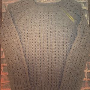 FREE PEOPLE GRAY SWEATER SIZE SMALL🔥